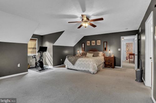 60 Independence Dr, Lees Cross Roads PA  17257-8225 exterior