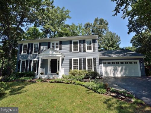 11560 Southington Ln, Herndon, VA 20170-2445