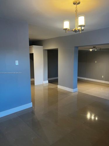 742 27th St, Hialeah, FL 33010-1216