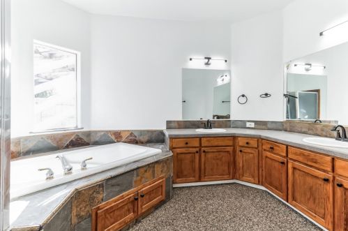 9728 Whitney Ave, Fresno CA  93720-4673 exterior