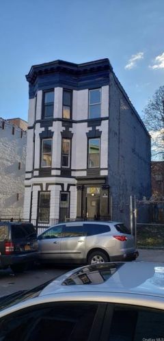 862 164th St, Bronx, NY 10459-3060