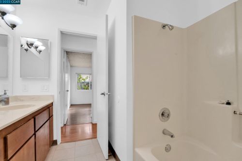 1570 London Cir, Benicia CA  94510-1339 exterior