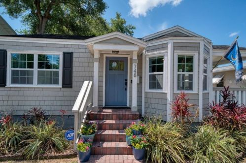 748 26th Ave, Saint Petersburg, FL 33704-2712