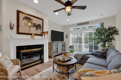 11 Greylawn Dr, Lakewood, NJ 08701-7500
