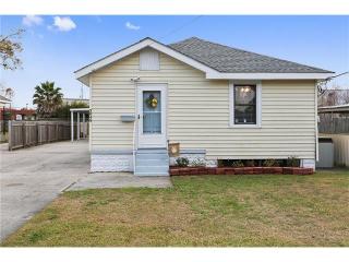 5049 Oak Dr, Marrero, LA 70072-4213