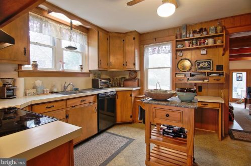 499 Manatawny St, Pottstown PA  19464-5140 exterior