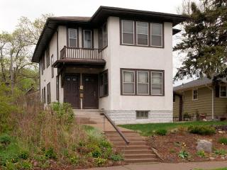 198 Morgan Ave, Minneapolis MN  55405-1747 exterior