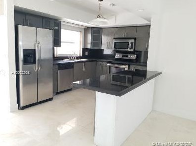 2210 46th Ave, Hollywood FL  33021-4148 exterior