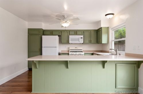 2707 Via Colima, Carlsbad CA  92010-1377 exterior