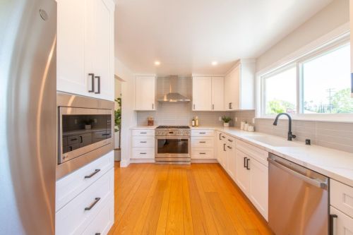 2020 Helena Way, Redwood City CA  94061-3311 exterior