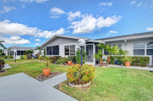 3454 Christopher St, West Palm Beach, FL 33417-1095