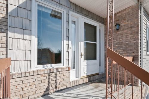 64 Averell Dr, Greystone Park, NJ 07950-1974