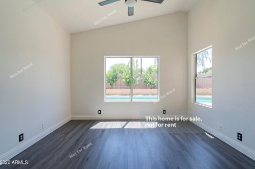 541 Soho Ln, Chandler AZ  85225-8250 exterior