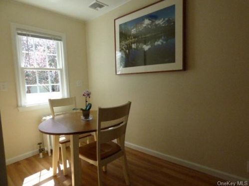 43 Jefferson Rd, Scarsdale NY  10583-6437 exterior