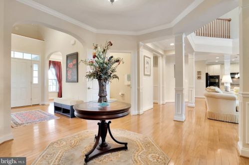 315 Lewis Washington Dr, Charles Town WV  25414-5666 exterior