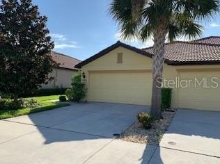 5409 Sunset Falls Dr, Ruskin FL  33572-3144 exterior