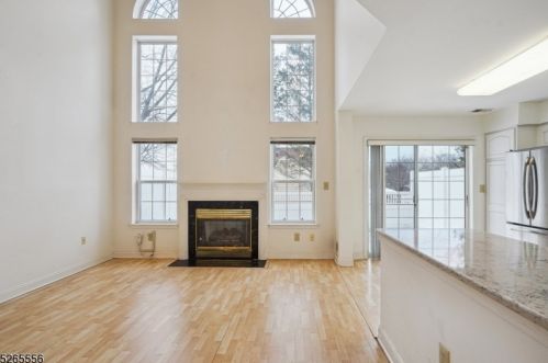 1001 Timberbrooke Dr, Bedminster, NJ 07921-2115