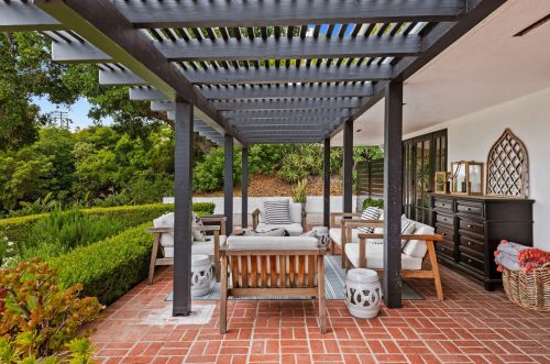 871 Deerpath Rd, Santa Barbara CA  93108-1800 exterior