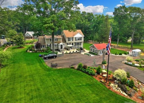 7 Flax Mill Ln, Milford, CT 06461-1946