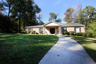 311 Forest Oak Dr, Knoxville, TN 37919-6812
