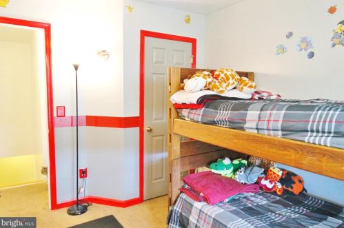 209 Kadies Ln, Edinburg VA  22824-9608 exterior