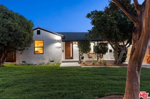 14322 Collins St, Van Nuys CA  91401-4612 exterior