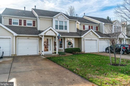 7605 Normandy Dr, Mount Laurel, NJ 08054-5984