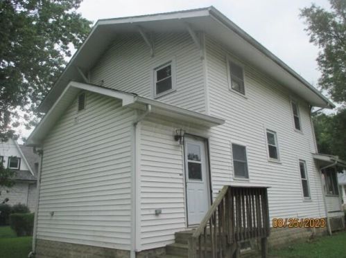 12 Columbia Ave, London, OH 43140-1106