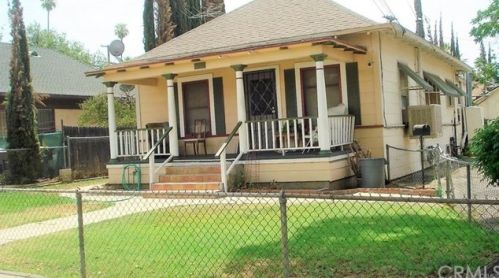 2944 6th St, Riverside, CA 92507-4130