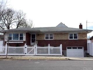 19216 50th Ave, Long Island City, NY 11365