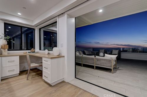 413 Bayview Dr, Manhattan Beach CA  90266-5717 exterior