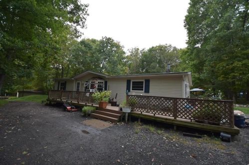 27 Oak Dr, Jim Thorpe, PA 18229-9432