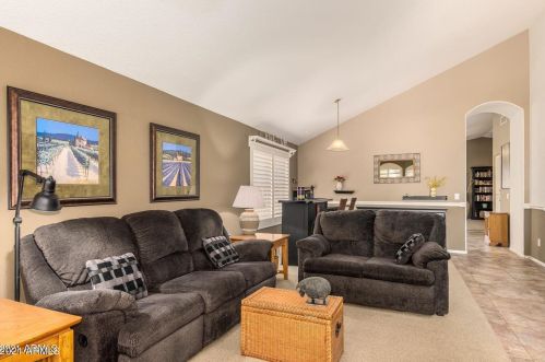 6417 Wahalla Ln, Glendale AZ  85308-7085 exterior