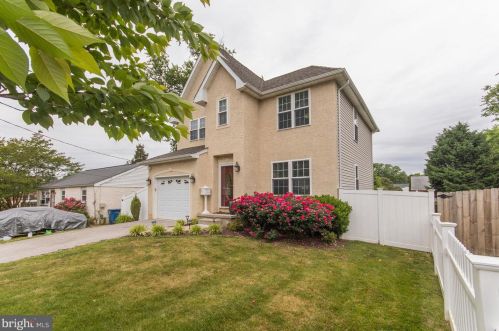 241 Champlain Ave, Wilmington, DE 19804-1837