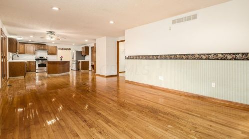 550 Spring Valley Dr, Zanesville OH  43701-0805 exterior