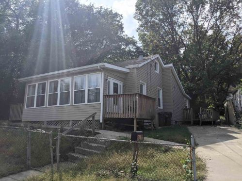 1 Kentucky Dr, Newport, KY 41071-2723