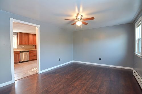 12 Olesen Rd, Derry NH 03038-4846 exterior