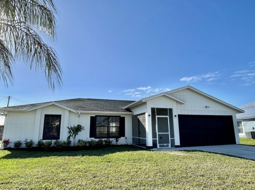 410 Alcan Dr, Fort Pierce, FL 34953-7818