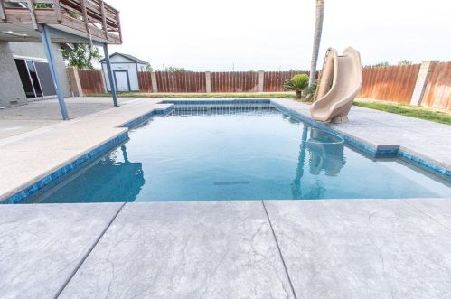 1812 Golf Rd, Turlock CA  95380-9746 exterior