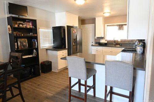 8209 Olanda St, Paramount CA 90723-2721 exterior