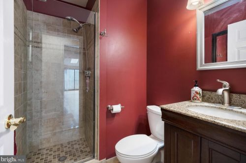 4471 Occoquan Overlook, Woodbridge VA  22192-6107 exterior