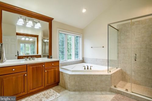 1005 Brick House Farm Ln, Newtown Square PA 19073-2780 exterior