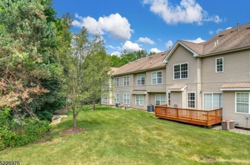 105 Boulder Ridge Dr, Dover NJ  07869-1644 exterior