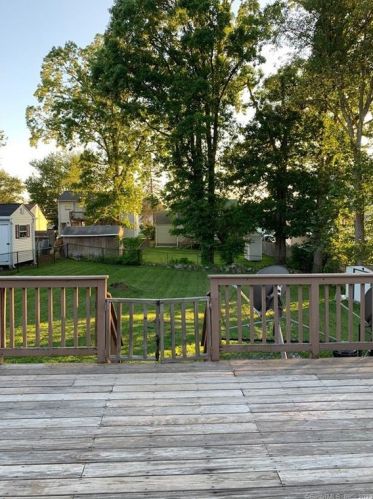 4 5th St, Danbury CT  06810-5704 exterior