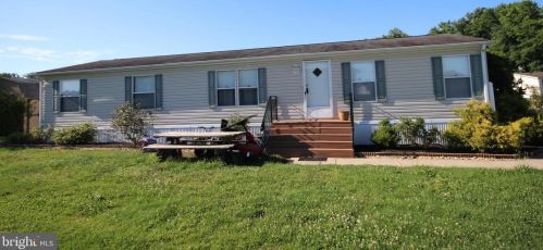 409 Fox Pointe Dr, Dover, DE 19904-1426
