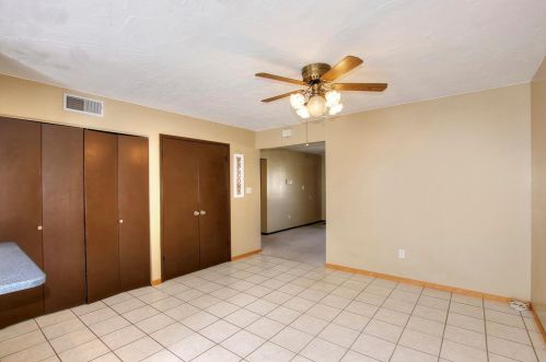 8974 El Oro Plaza Dr, Elk Grove CA 95624-2613 exterior