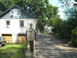 6 Brook St, Airmont NY  10901-6105 exterior