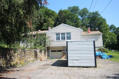 137 Cheshire Rd, Waterbury, CT 06712-1703