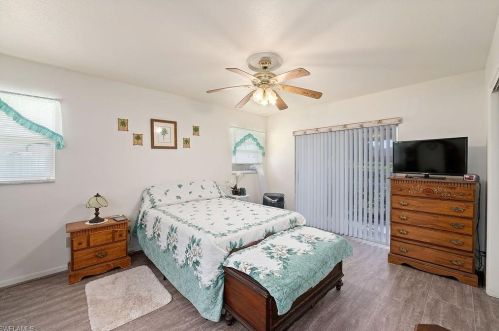 127 Highview Ave, Lehigh Acres FL 33936-7046 exterior