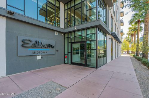 3131 Central Ave, Phoenix AZ 85012-2621 exterior